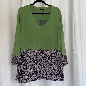 Pretty Olive Green Animal Print Lightweight Long Sleeve Tunic. Size 2XL.